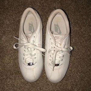 Nike Cortez in White